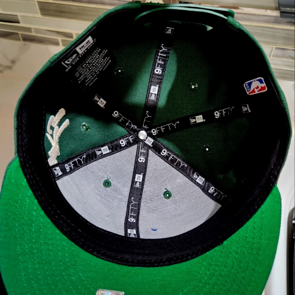 Milwaukee Bucks hat - Picture 3 of 3